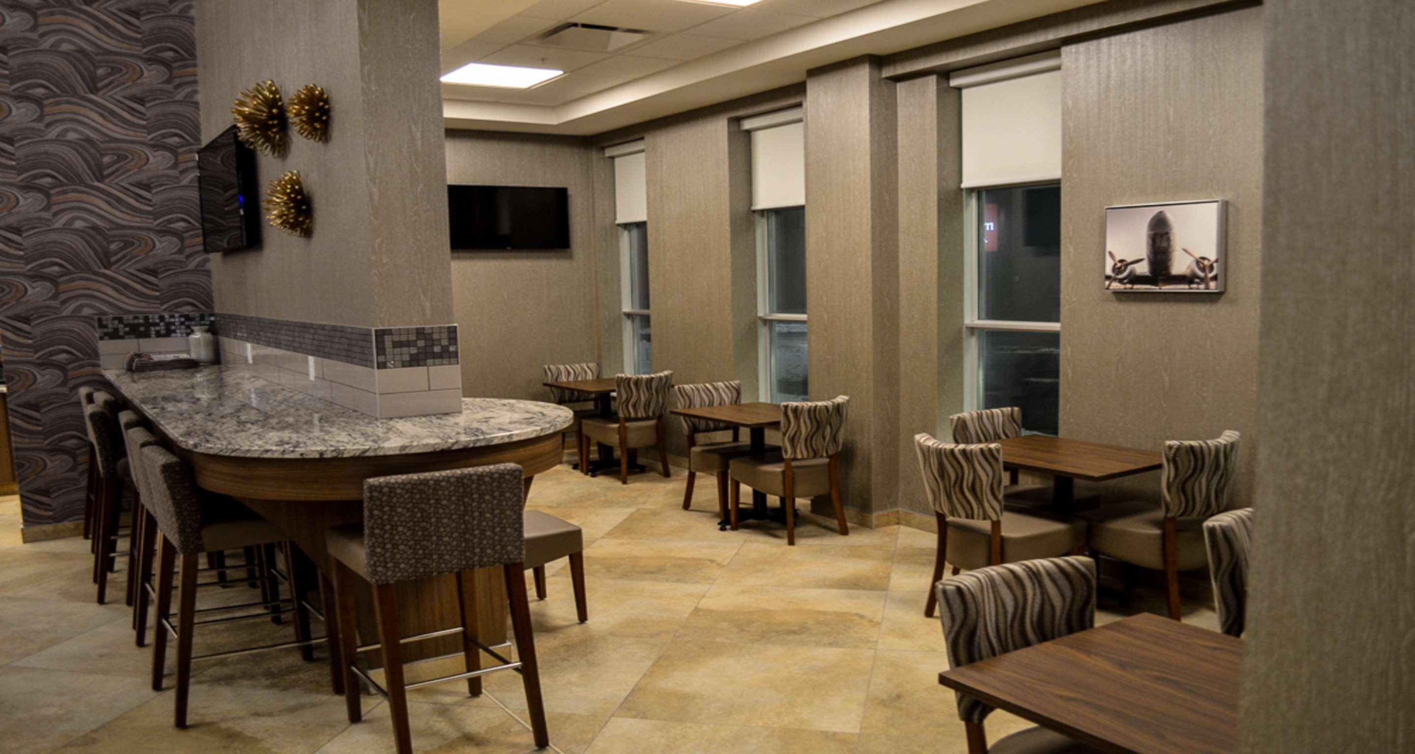Best Western Plus St. John'S Airport Hotel And Suites Exterior foto